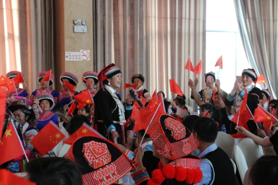 邓金芬《我和我的祖国》 (2).jpg