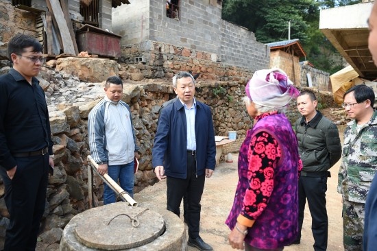 走访黎占莲.jpg