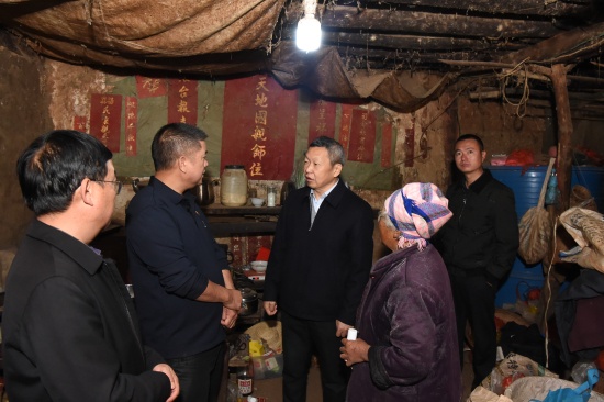 走访王会兰1.jpg