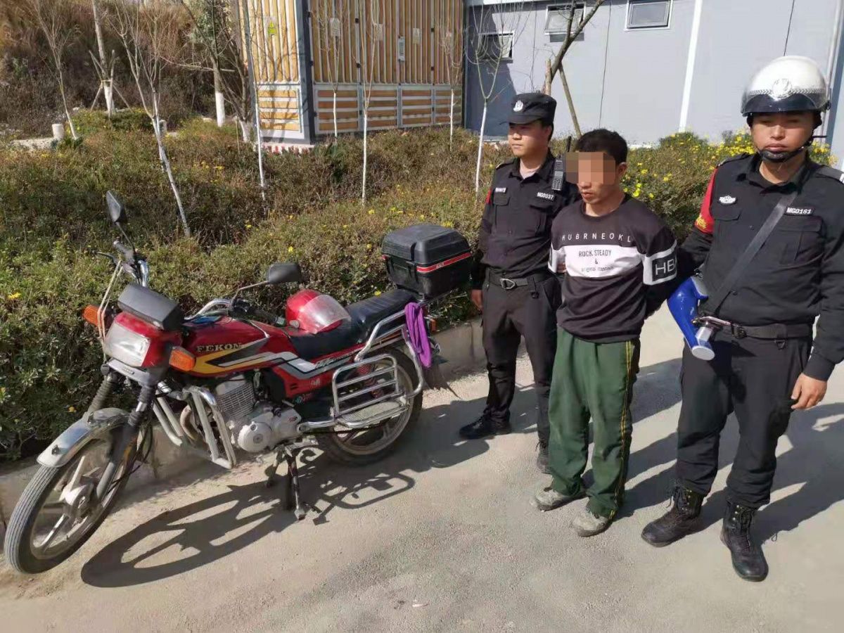 马关县公安局连续破获2起摩托车被盗案.jpg
