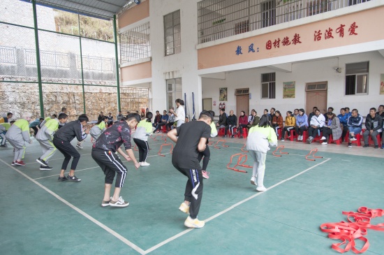 富宁县体育指导员培训到县特殊教育学校开展教学观摩.jpg