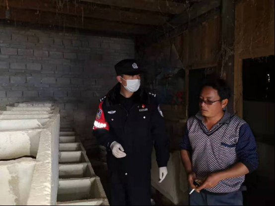 致敬—逆行在疫情中的一线民警童警官！1479.png
