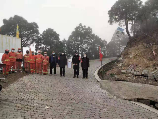 致敬—逆行在疫情中的一线民警童警官！1352.png