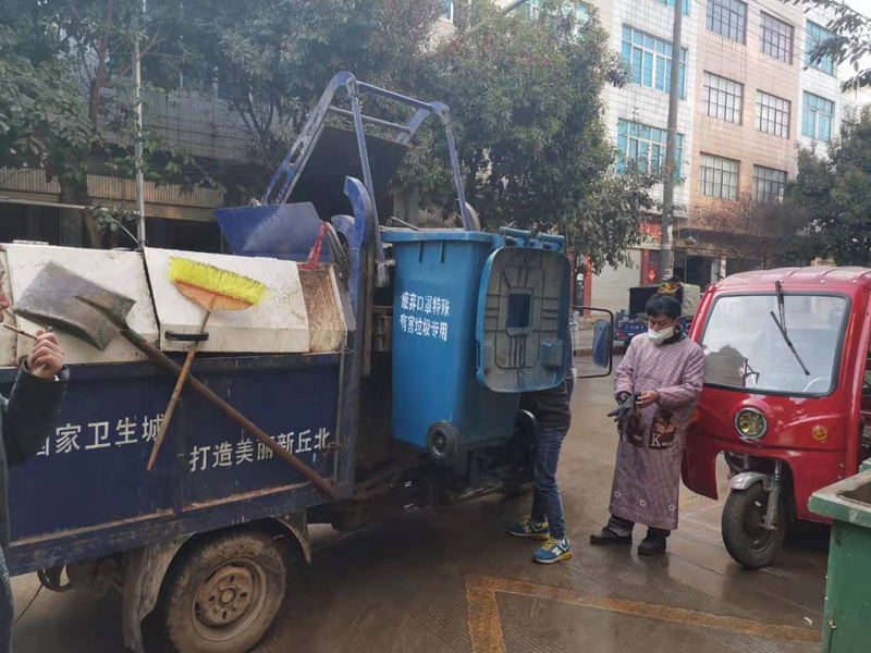 清运垃圾.jpg