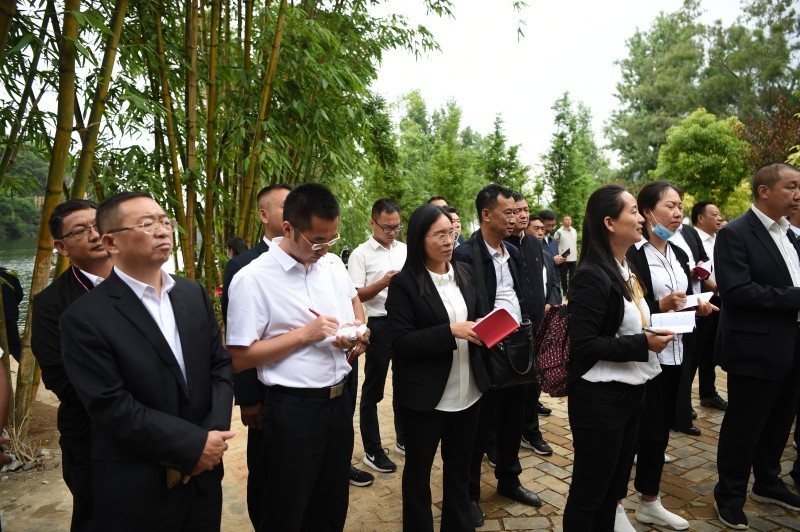 仙人洞村考察3.jpg