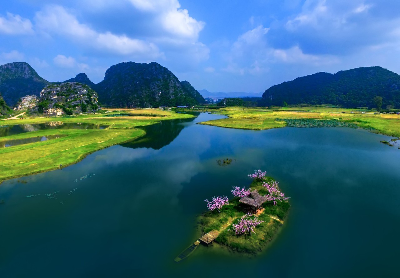 桃园一隅  作者：张志刚（湖南）.jpg