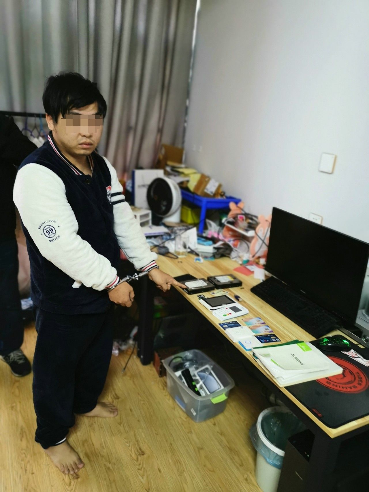 嫌疑人1.jpg