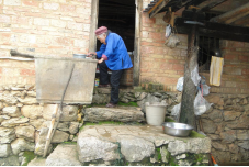 -记西畴县蚌谷乡木者村委会上坝村民小组百岁高龄老人 何天珍1016.png