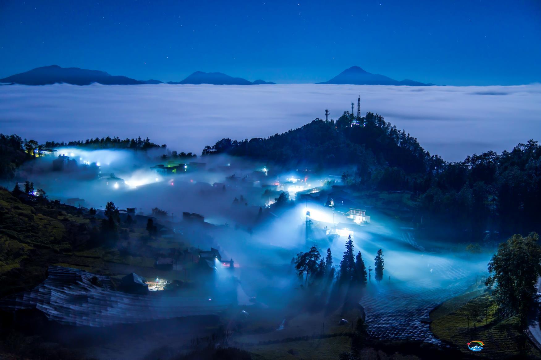 赏茨竹坝大美云海