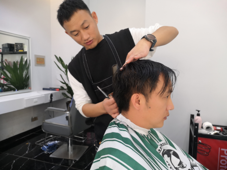 今天二月二你理头发了吗