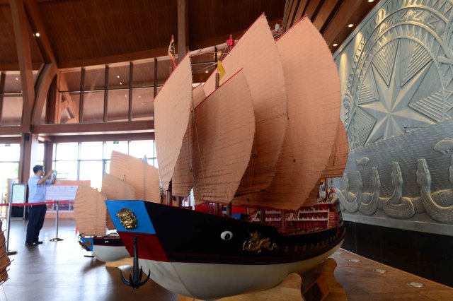 2016年7月11日。2016中国。昆明郑和国际文化旅游节,此图为:郑和宝船 本报记者 刘筱庆 摄..jpg