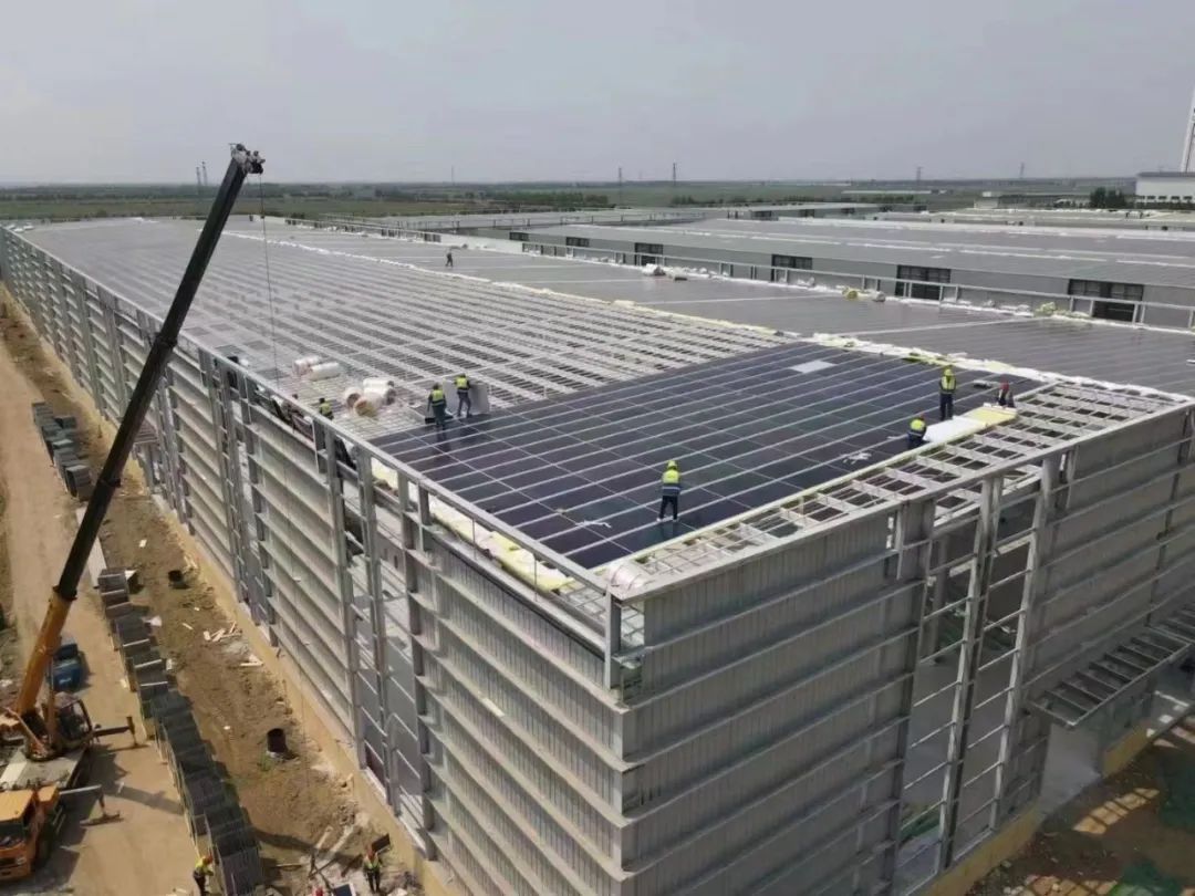 在行动全省首个投产bipv项目广南县成功生产首批新型光伏发电建材产品