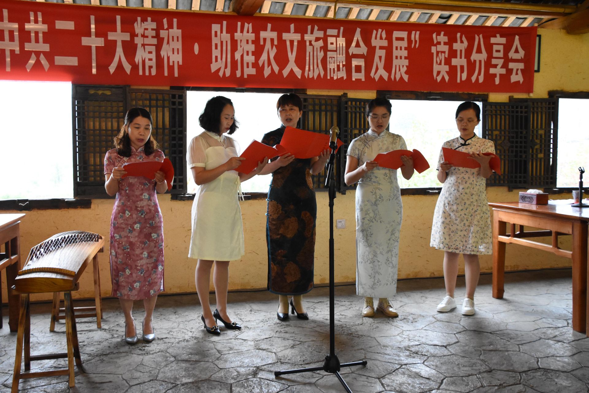 读书会现场.jpg