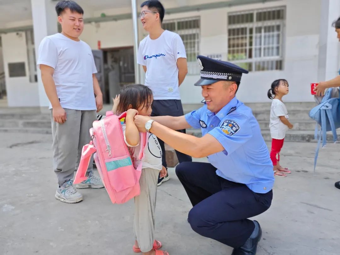 杨万分站4.jpg
