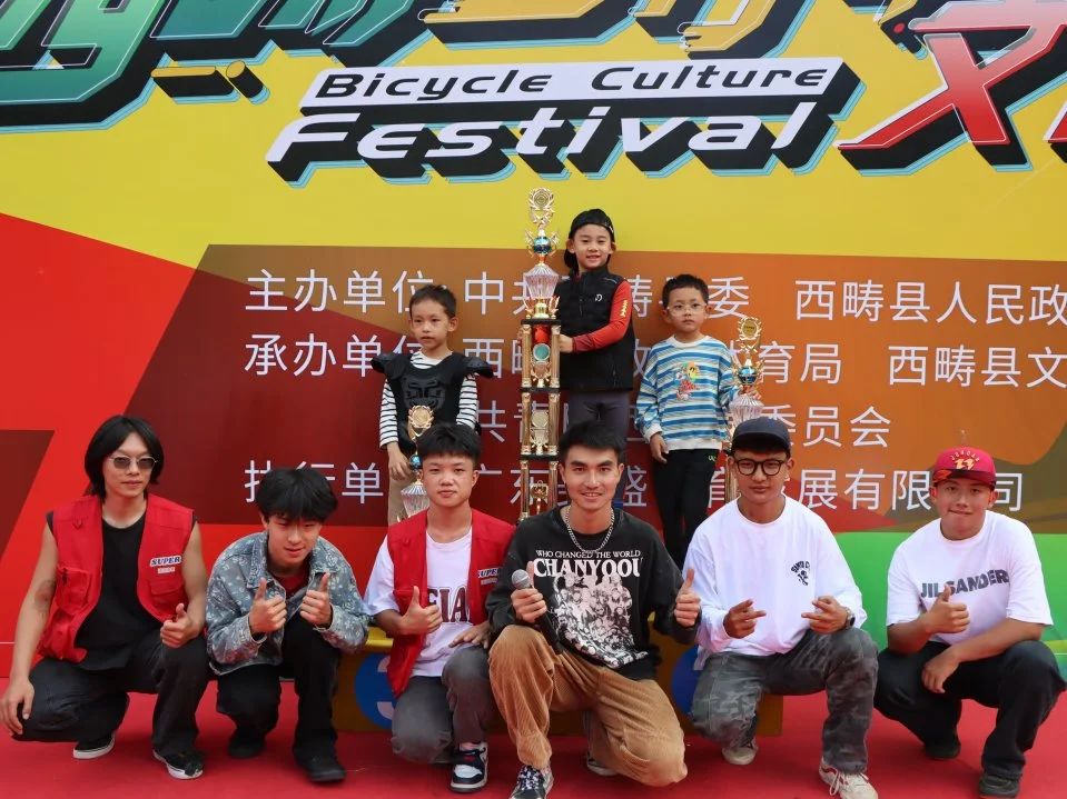 a4bbc7388630916fe0c589bb8621a5c1.jpg
