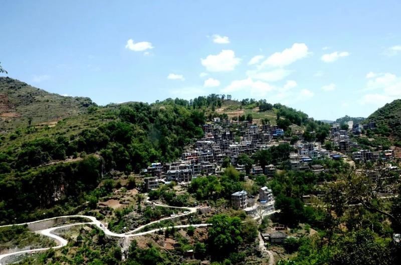 1.兰天明摄.jpg
