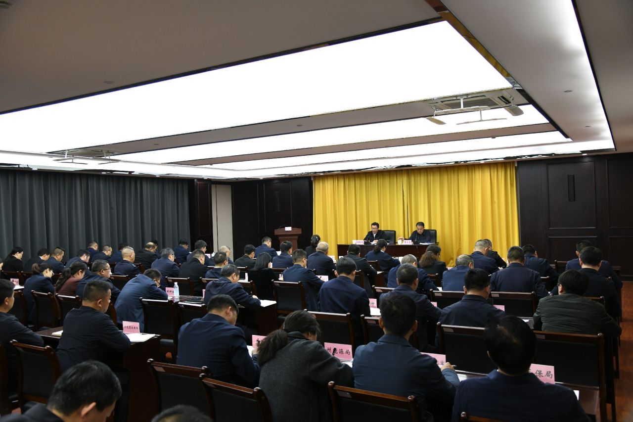 5ac2c0f6-d3e8-4b66-93ed-9dd3d609b239_l.jpg