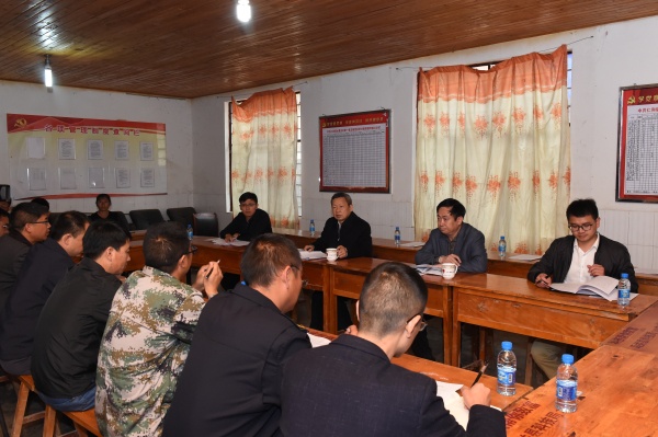 座谈会现场1.jpg